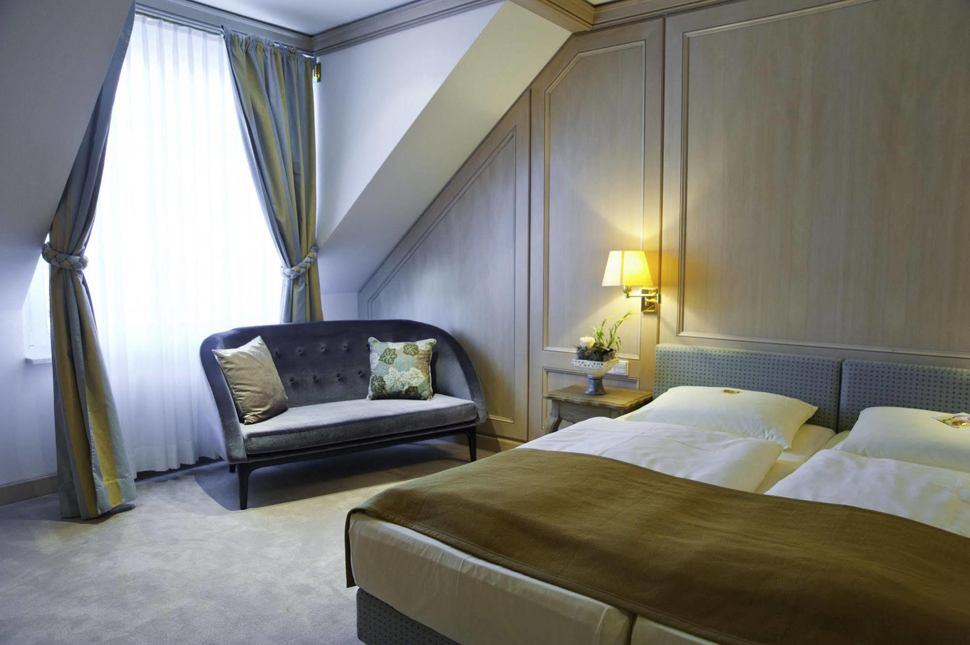 Hotel Hofgut Georgenthal Hohenstein Esterno foto